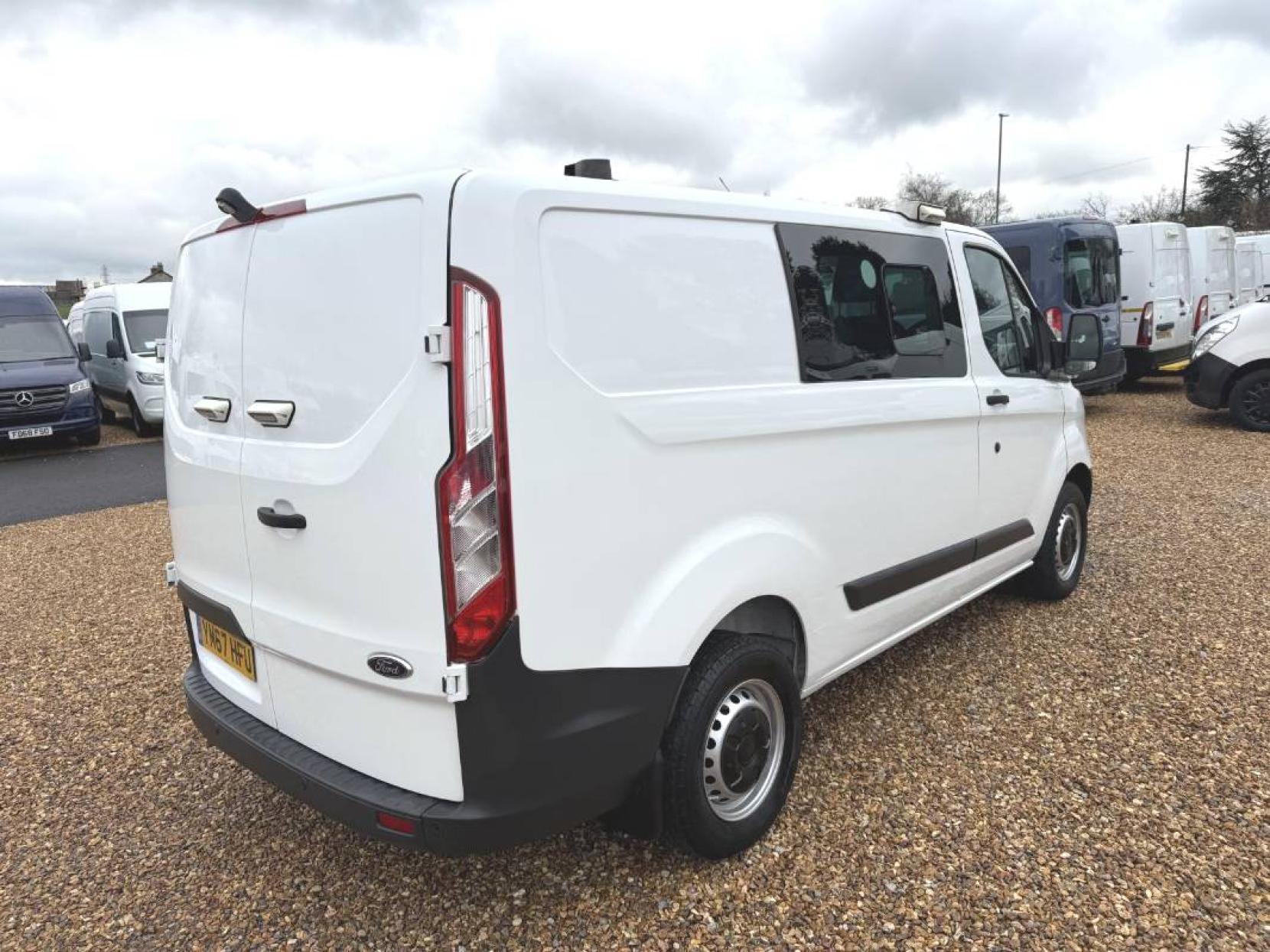 Ford Transit Custom 2.0 TDCi 310 Panel Van 5dr Diesel Manual L2 H1 (167 g/km, 104 bhp)