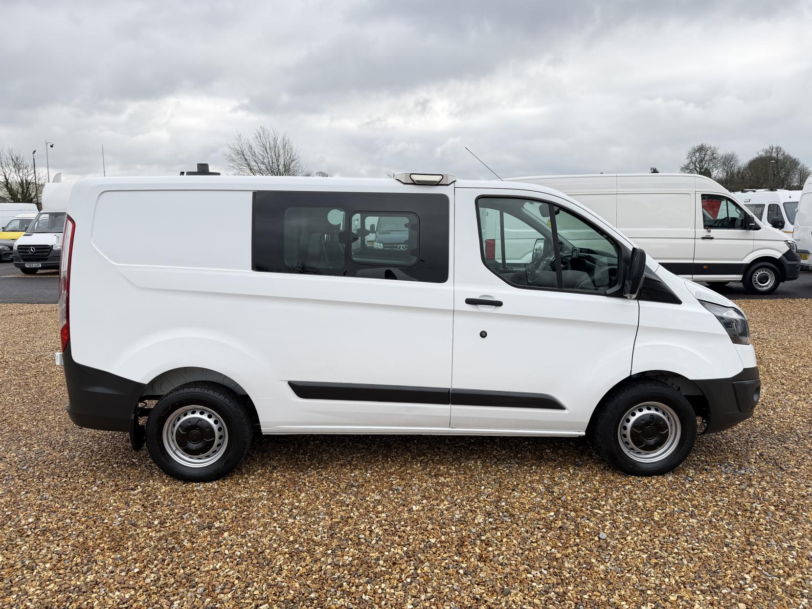 Ford Transit Custom 2.0 TDCi 310 Panel Van 5dr Diesel Manual L2 H1 (167 g/km, 104 bhp)
