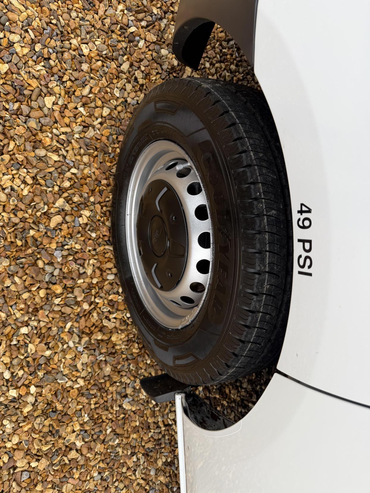 Ford Transit Custom 2.0 TDCi 310 Panel Van 5dr Diesel Manual L2 H1 (167 g/km, 104 bhp)