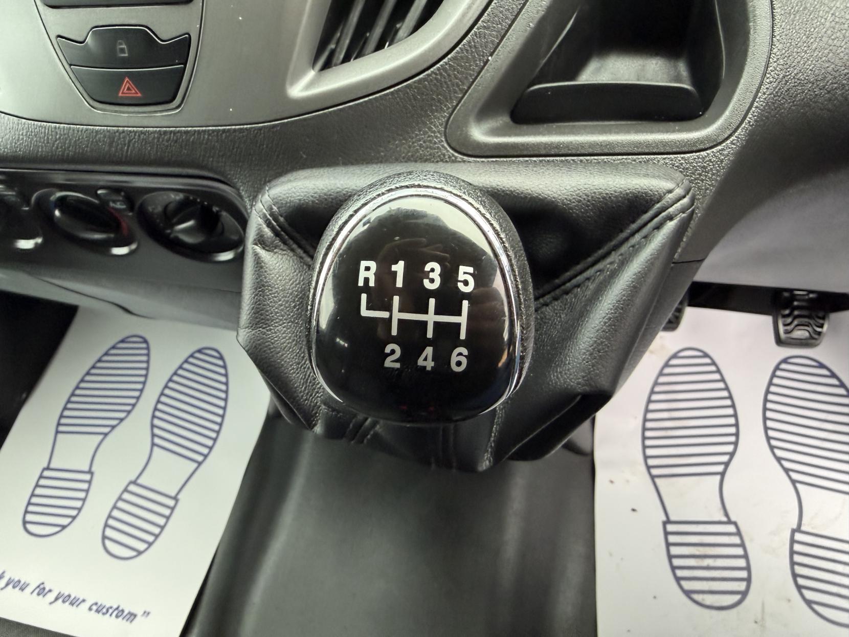 Ford Transit Custom 2.0 TDCi 310 Panel Van 5dr Diesel Manual L2 H1 (167 g/km, 104 bhp)