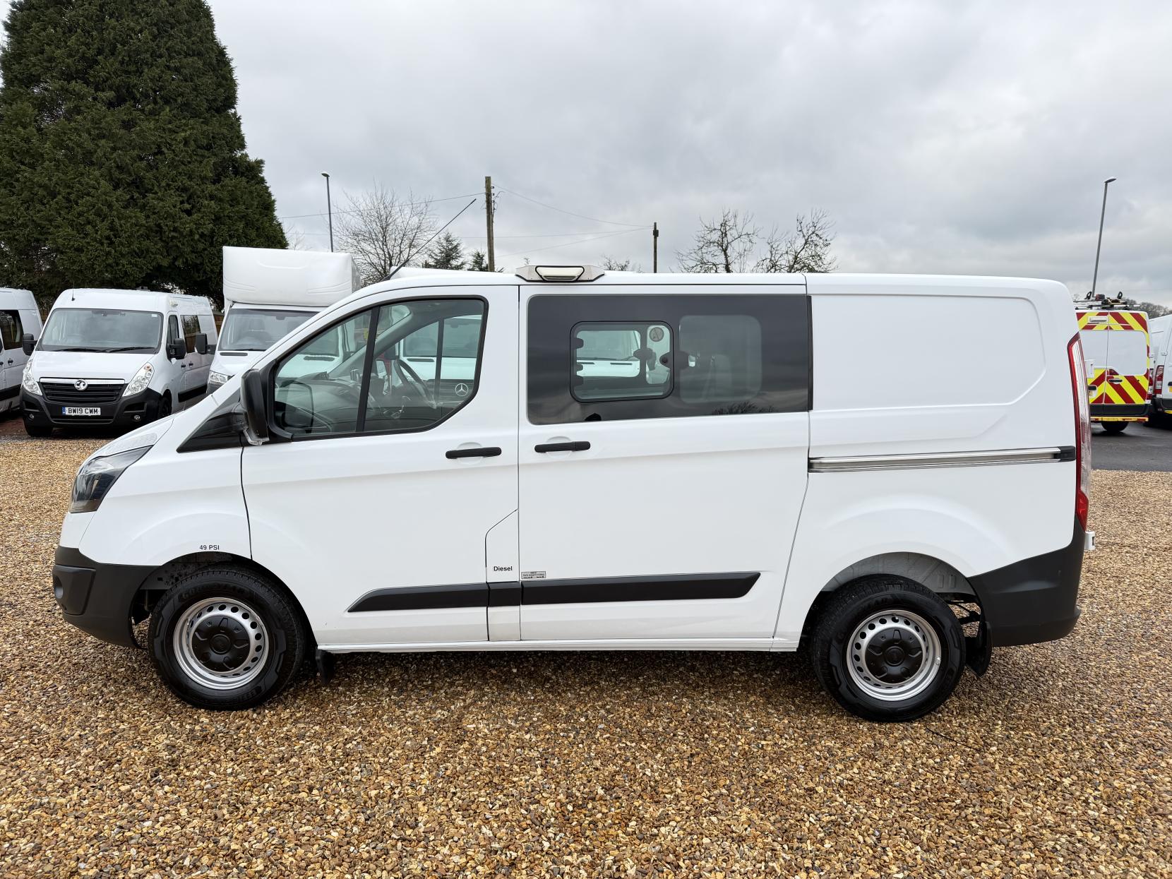 Ford Transit Custom 2.0 TDCi 310 Panel Van 5dr Diesel Manual L2 H1 (167 g/km, 104 bhp)