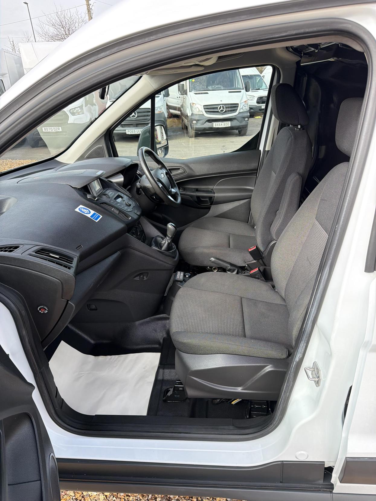 Ford Transit Connect 1.5 TDCi 220 Panel Van 5dr Diesel Manual L1 H1 (124 g/km, 99 bhp)