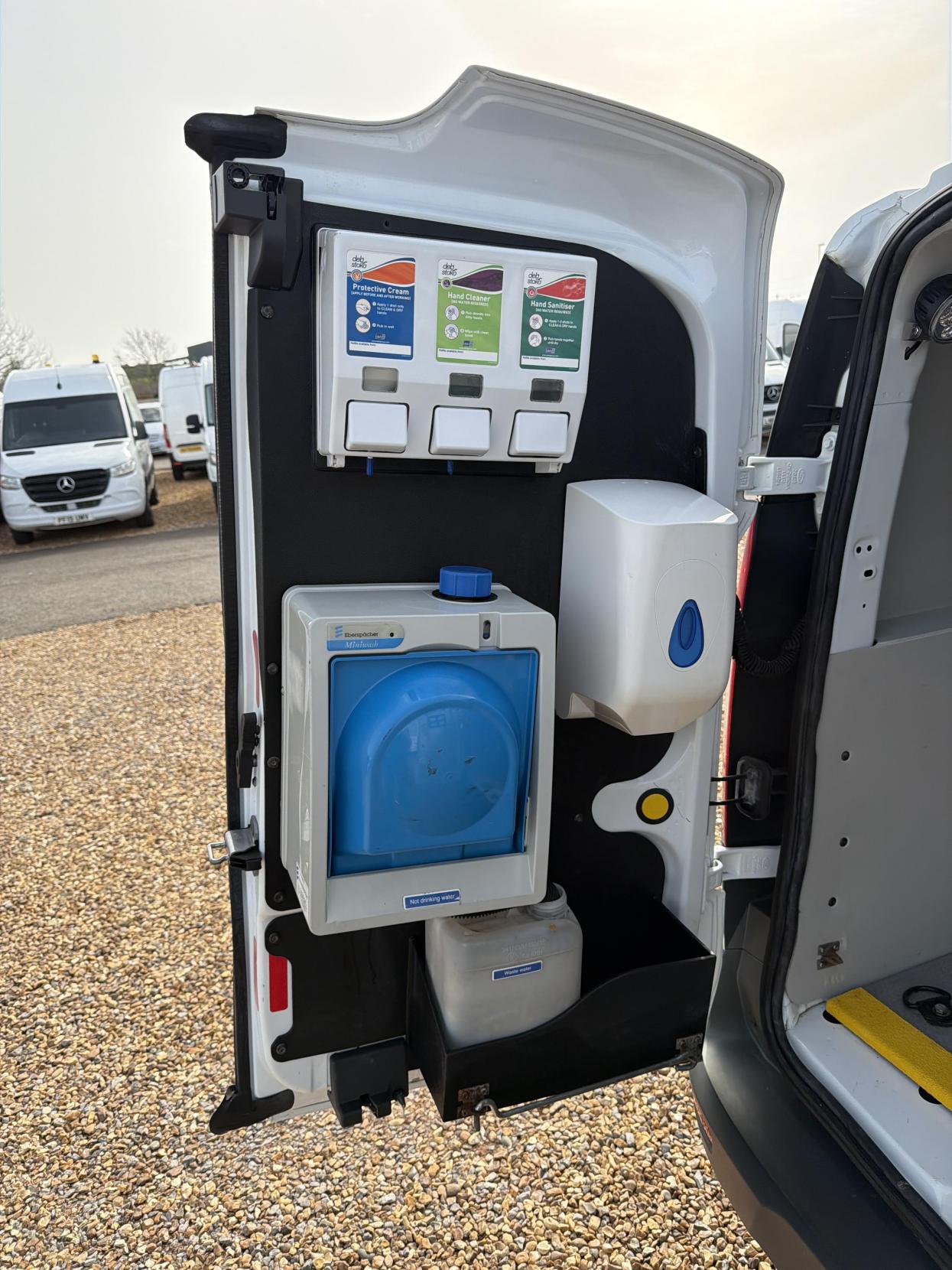 Ford Transit Connect 1.5 TDCi 220 Panel Van 5dr Diesel Manual L1 H1 (124 g/km, 99 bhp)