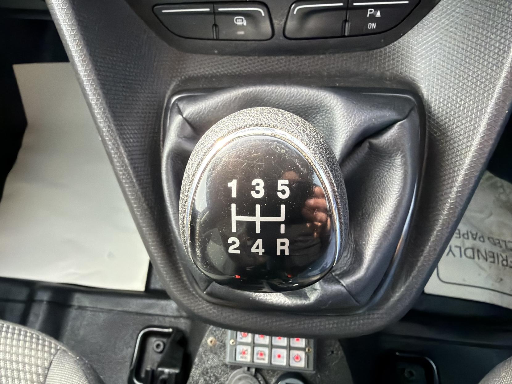 Ford Transit Connect 1.5 TDCi 220 Panel Van 5dr Diesel Manual L1 H1 (124 g/km, 99 bhp)