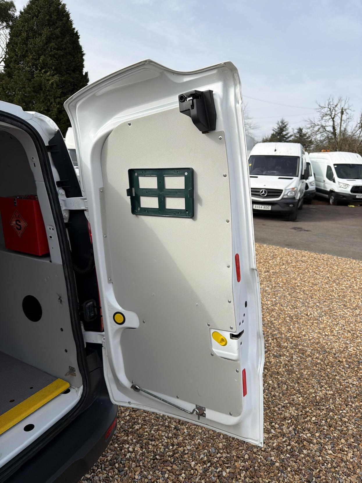 Ford Transit Connect 1.5 TDCi 220 Panel Van 5dr Diesel Manual L1 H1 (124 g/km, 99 bhp)