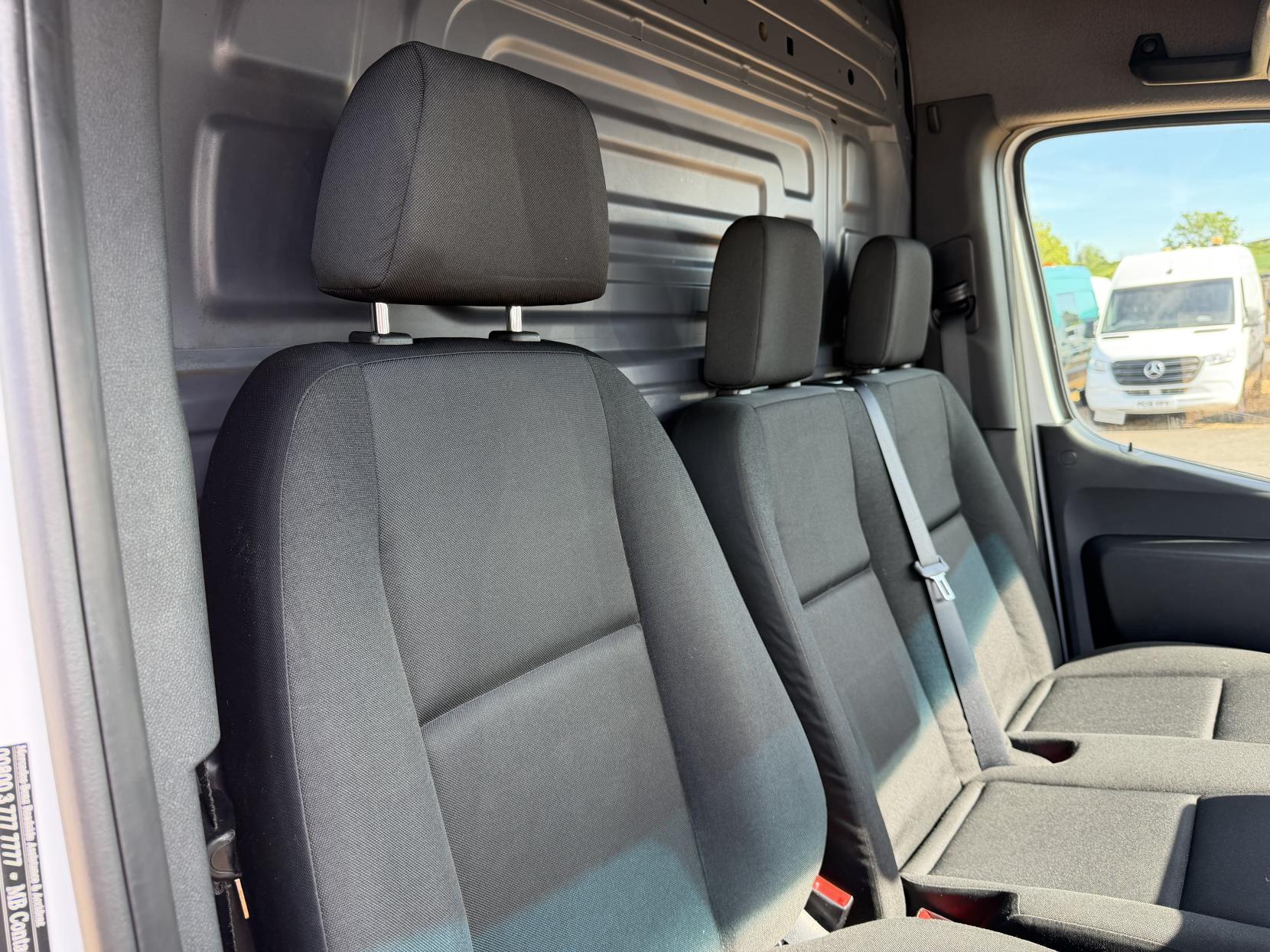 2020 Mercedes-Benz Sprinter 2.1 314 CDI Panel Van 5dr Diesel G-Tronic+ RWD L3 H2 Euro 6 (s/s) (143 ps) - Thumbnail 24