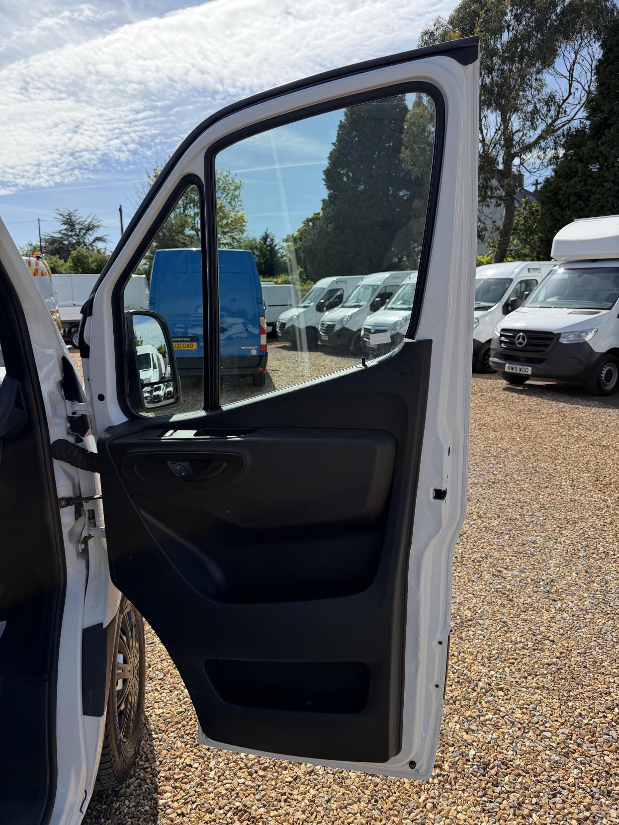 2020 Mercedes-Benz Sprinter 2.1 314 CDI Panel Van 5dr Diesel G-Tronic+ RWD L3 H2 Euro 6 (s/s) (143 ps) - Thumbnail 17