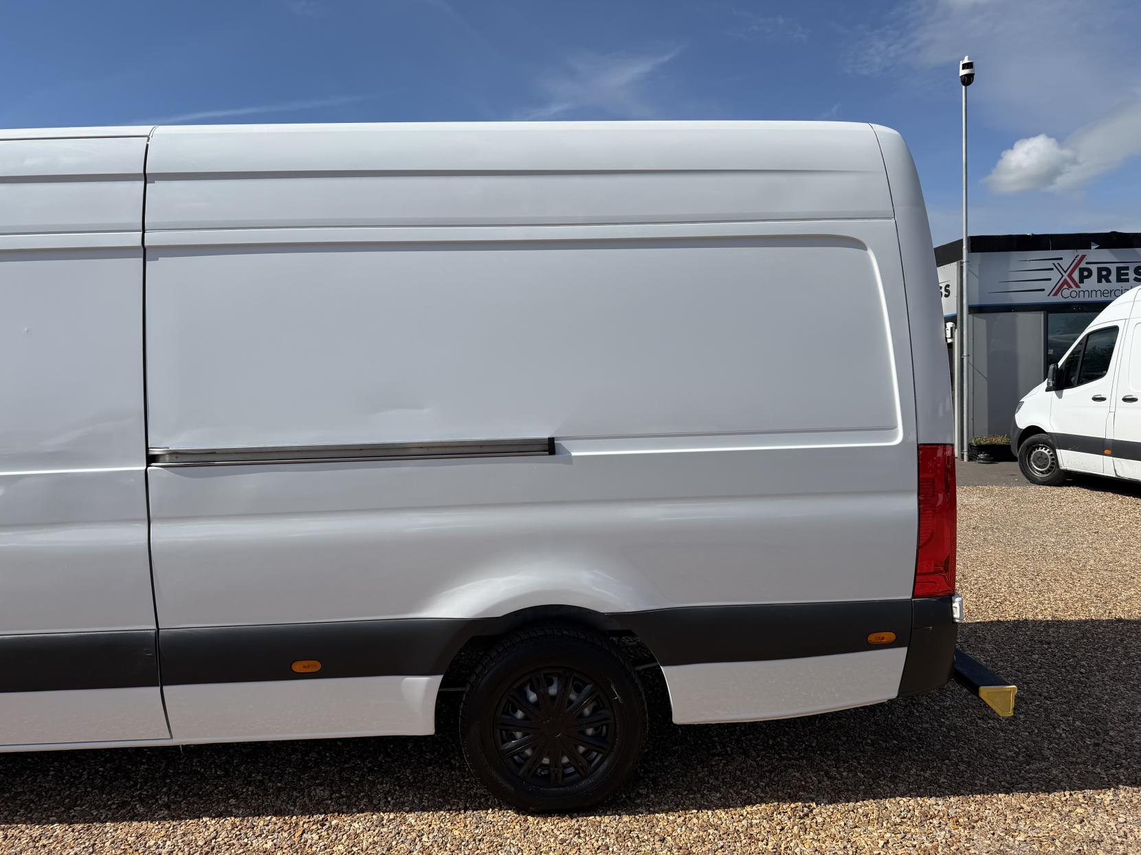 2020 Mercedes-Benz Sprinter 2.1 314 CDI Panel Van 5dr Diesel G-Tronic+ RWD L3 H2 Euro 6 (s/s) (143 ps) - Thumbnail 8