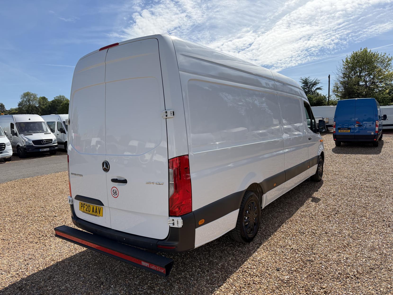 2020 Mercedes-Benz Sprinter 2.1 314 CDI Panel Van 5dr Diesel G-Tronic+ RWD L3 H2 Euro 6 (s/s) (143 ps) - Thumbnail 11
