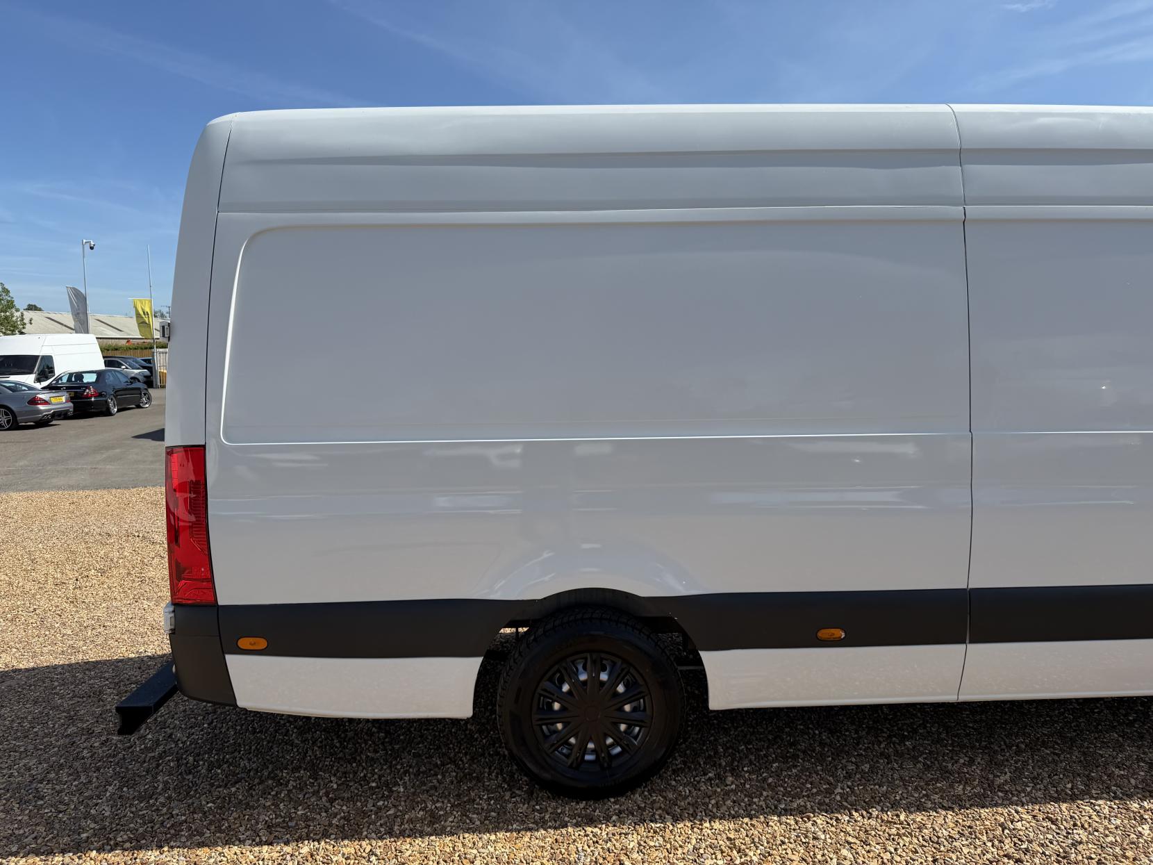 2020 Mercedes-Benz Sprinter 2.1 314 CDI Panel Van 5dr Diesel G-Tronic+ RWD L3 H2 Euro 6 (s/s) (143 ps) - Thumbnail 12