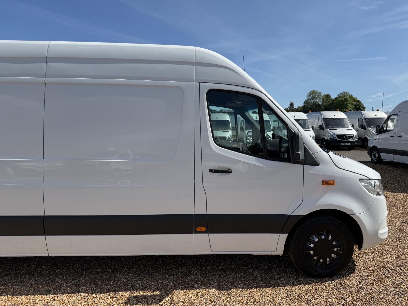 2020 Mercedes-Benz Sprinter 2.1 314 CDI Panel Van 5dr Diesel G-Tronic+ RWD L3 H2 Euro 6 (s/s) (143 ps) - Thumbnail 13