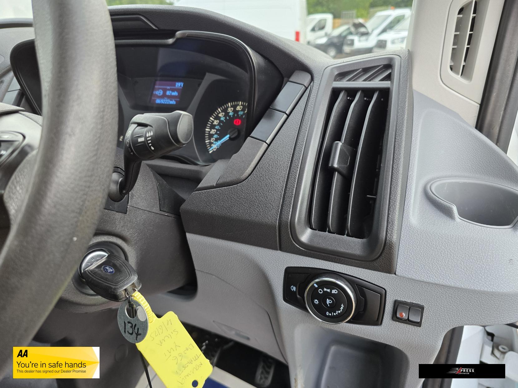 Ford Transit Transit 2.2 TDCi 350 1-Way Tipper 2dr Diesel Manual RWD L2 Euro 5 (s/s) (1-Stop) (125 ps)