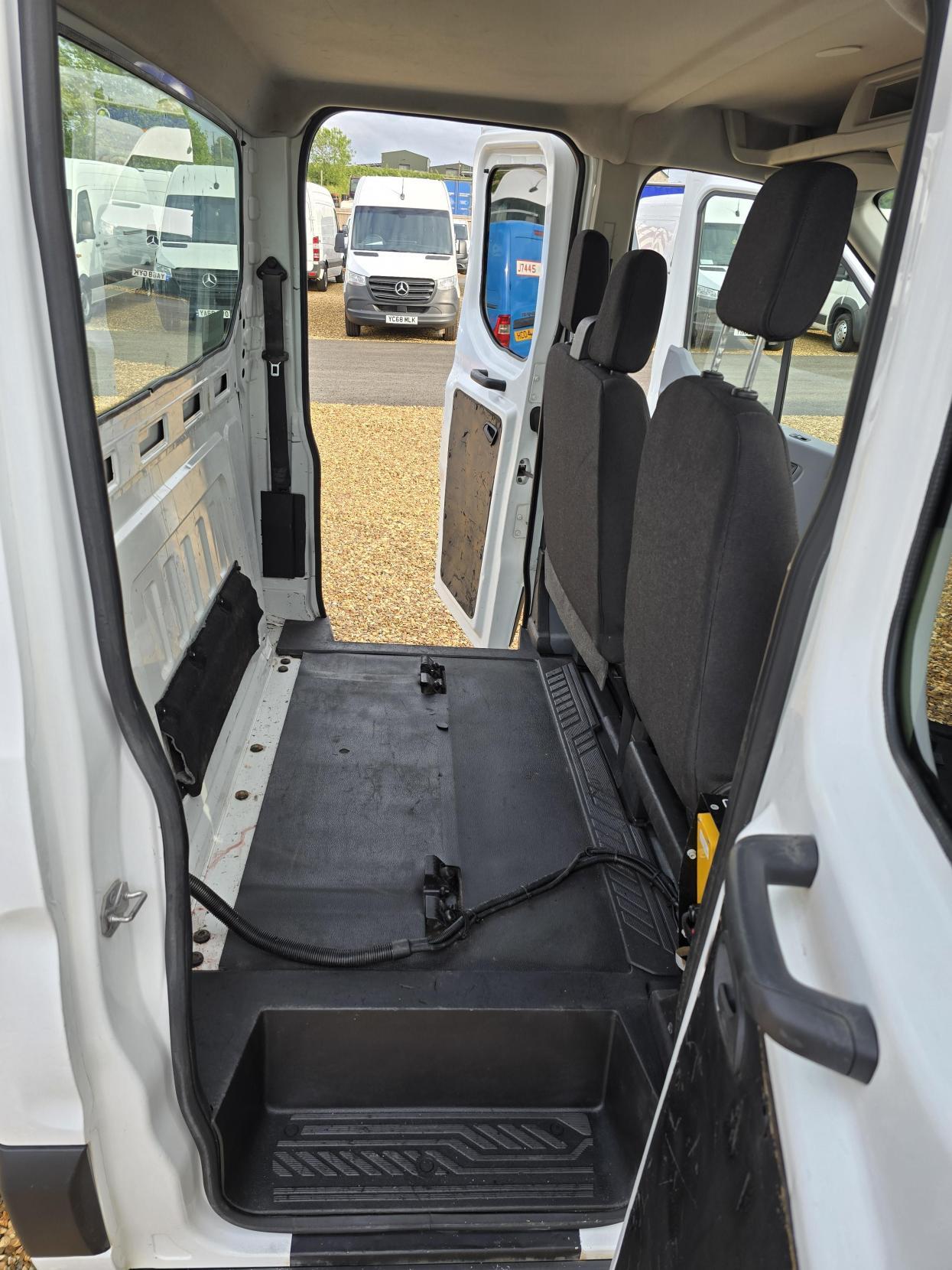 Ford Transit 2.2 TDCi 350 1-Way Double Tipper Double Cab 4dr Diesel Manual RWD L3 Euro 5 (1-Way, 1-Stop) (125 ps)