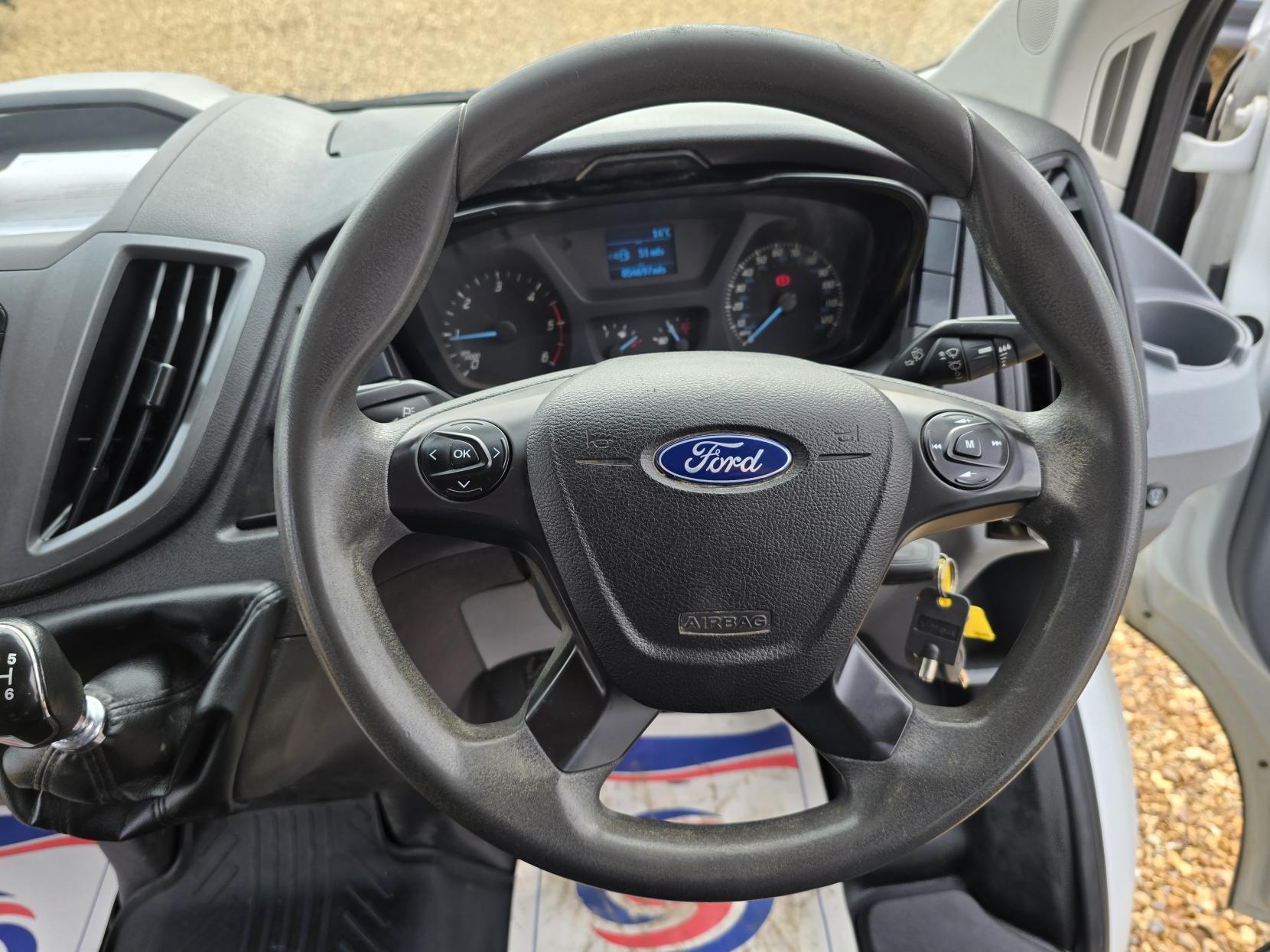 Ford Transit 2.2 TDCi 350 1-Way Double Tipper Double Cab 4dr Diesel Manual RWD L3 Euro 5 (1-Way, 1-Stop) (125 ps)