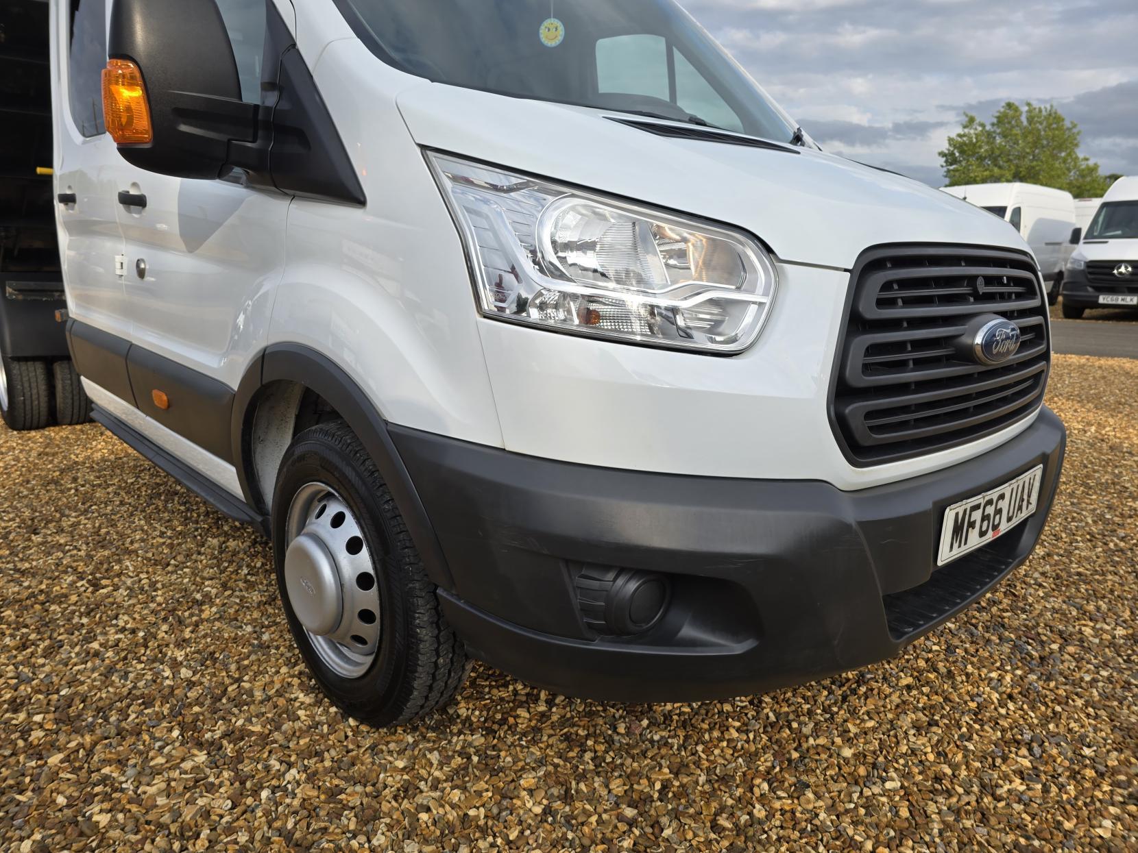 Ford Transit 2.2 TDCi 350 1-Way Double Tipper Double Cab 4dr Diesel Manual RWD L3 Euro 5 (1-Way, 1-Stop) (125 ps)