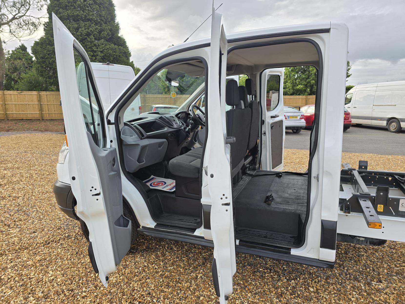 Ford Transit 2.2 TDCi 350 1-Way Double Tipper Double Cab 4dr Diesel Manual RWD L3 Euro 5 (1-Way, 1-Stop) (125 ps)