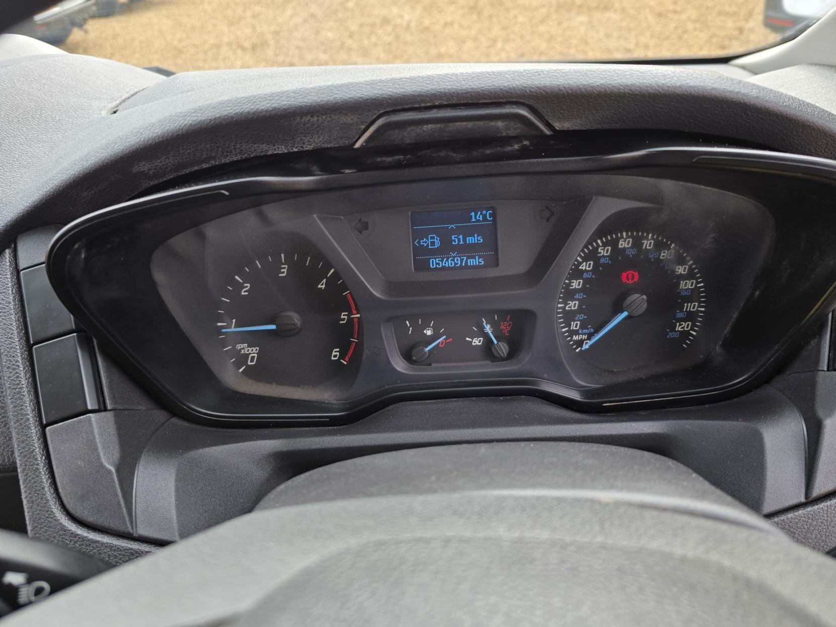 Ford Transit 2.2 TDCi 350 1-Way Double Tipper Double Cab 4dr Diesel Manual RWD L3 Euro 5 (1-Way, 1-Stop) (125 ps)