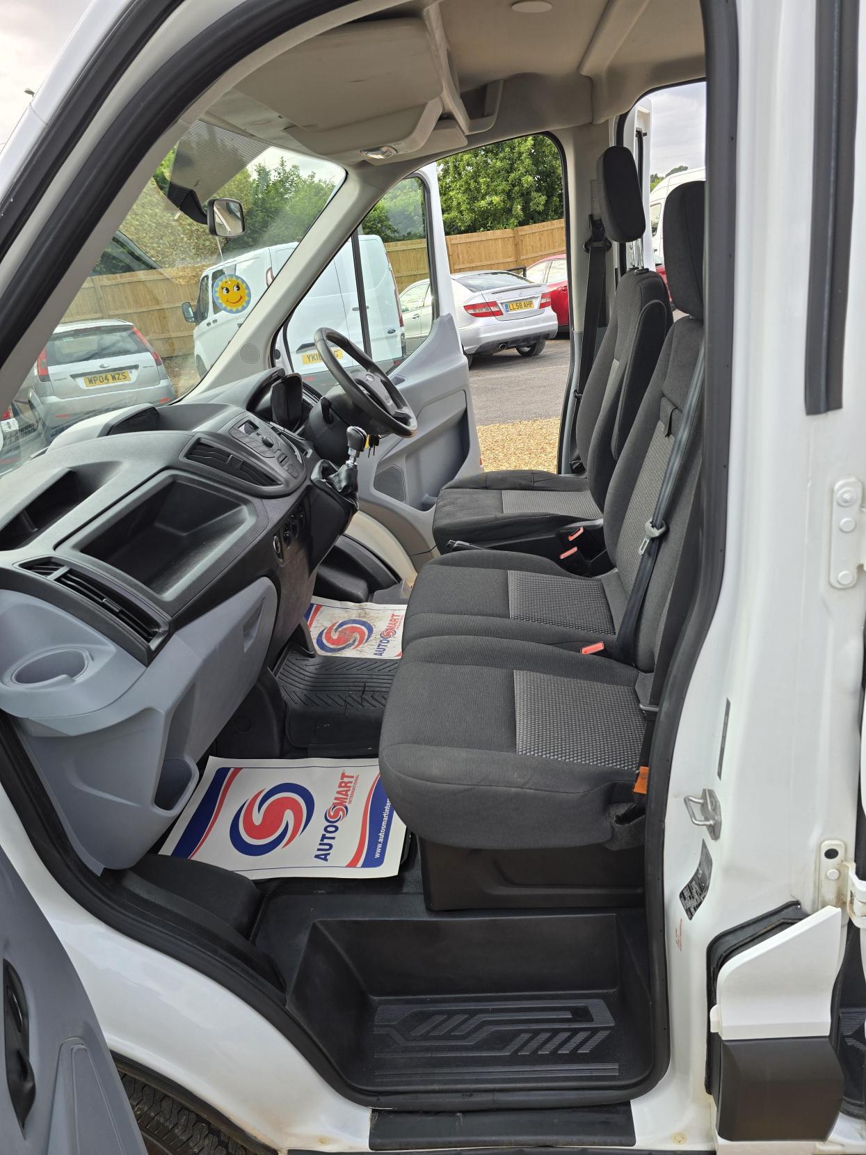Ford Transit 2.2 TDCi 350 1-Way Double Tipper Double Cab 4dr Diesel Manual RWD L3 Euro 5 (1-Way, 1-Stop) (125 ps)
