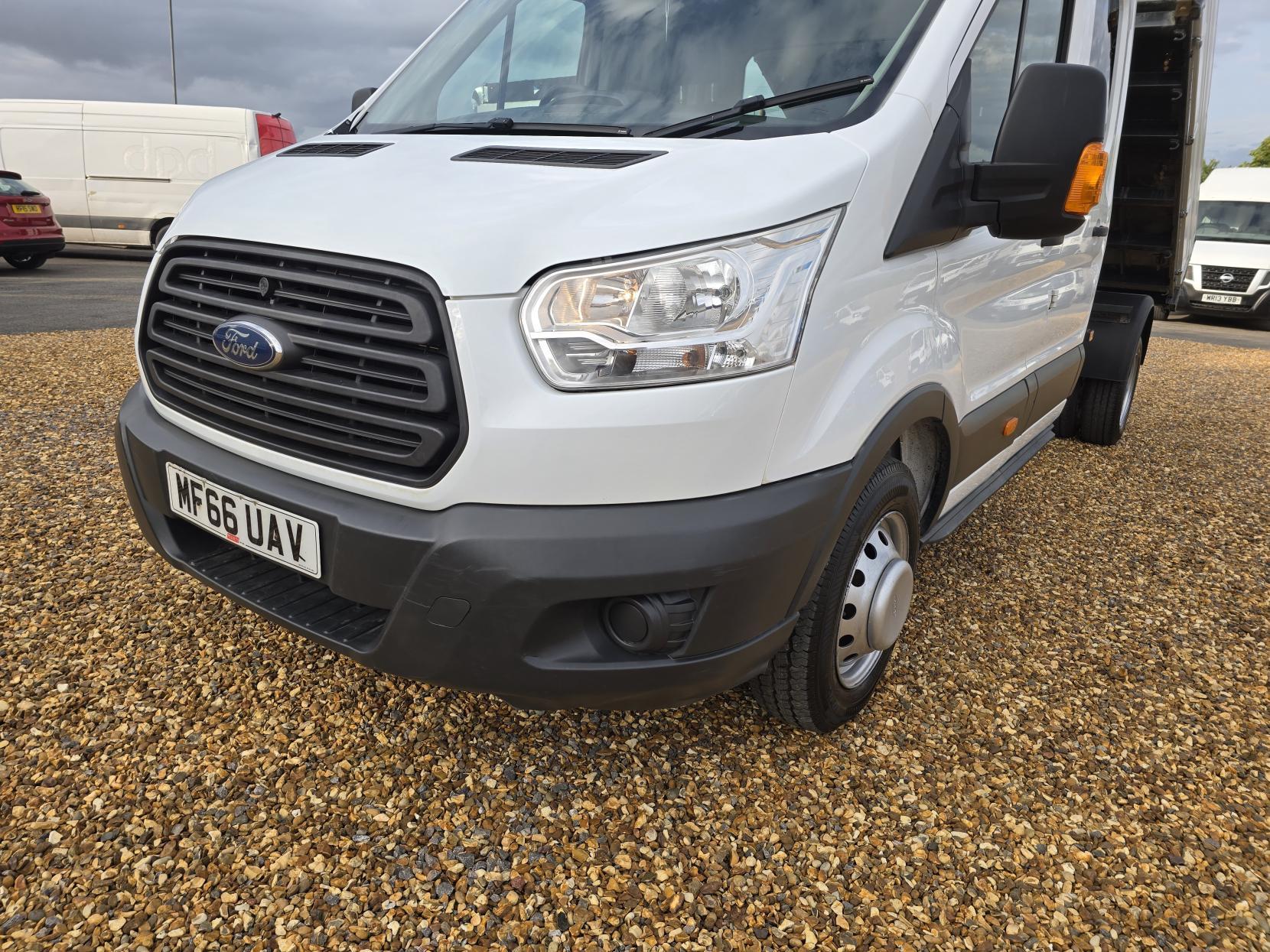 Ford Transit 2.2 TDCi 350 1-Way Double Tipper Double Cab 4dr Diesel Manual RWD L3 Euro 5 (1-Way, 1-Stop) (125 ps)