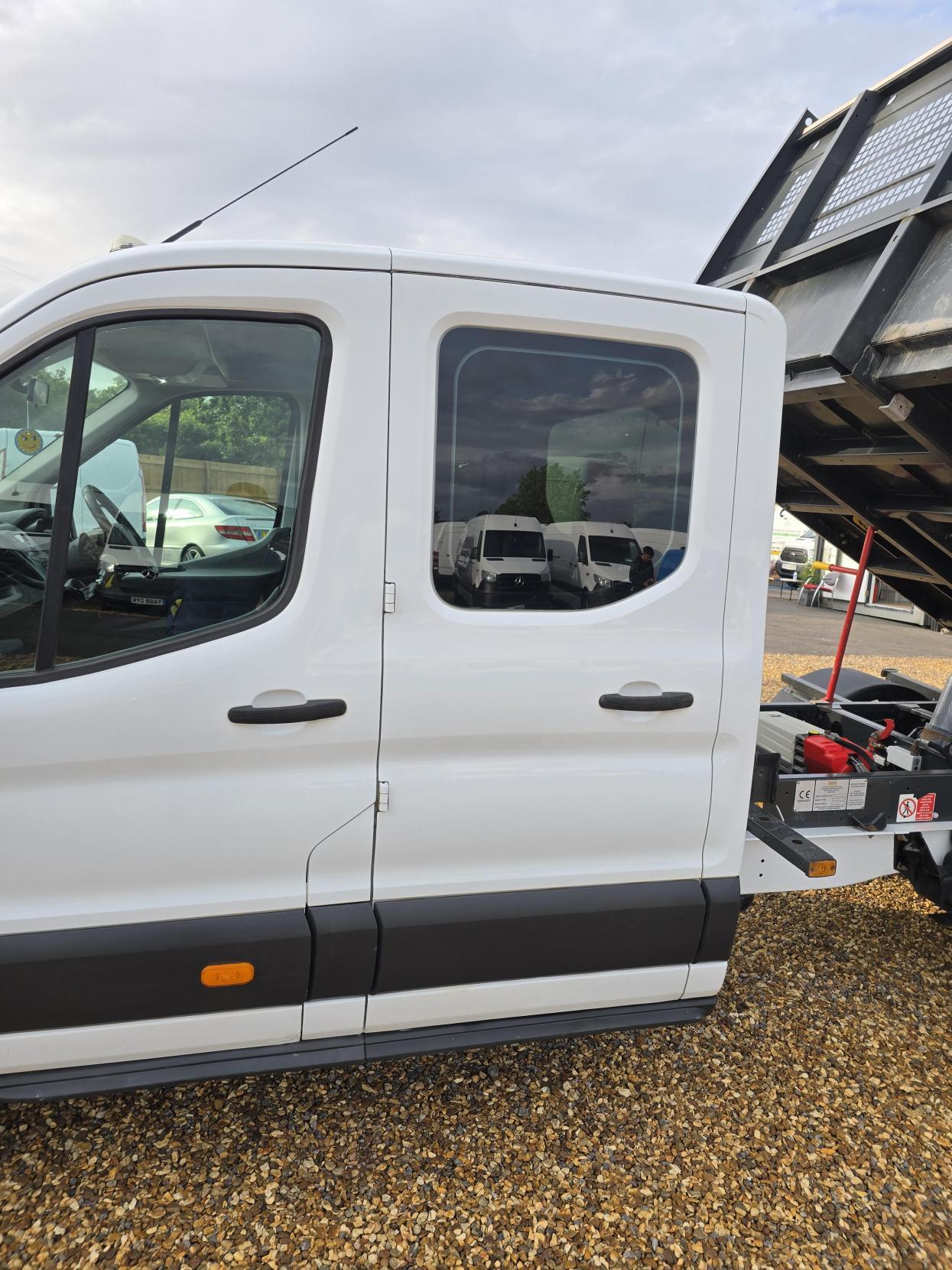 Ford Transit 2.2 TDCi 350 1-Way Double Tipper Double Cab 4dr Diesel Manual RWD L3 Euro 5 (1-Way, 1-Stop) (125 ps)
