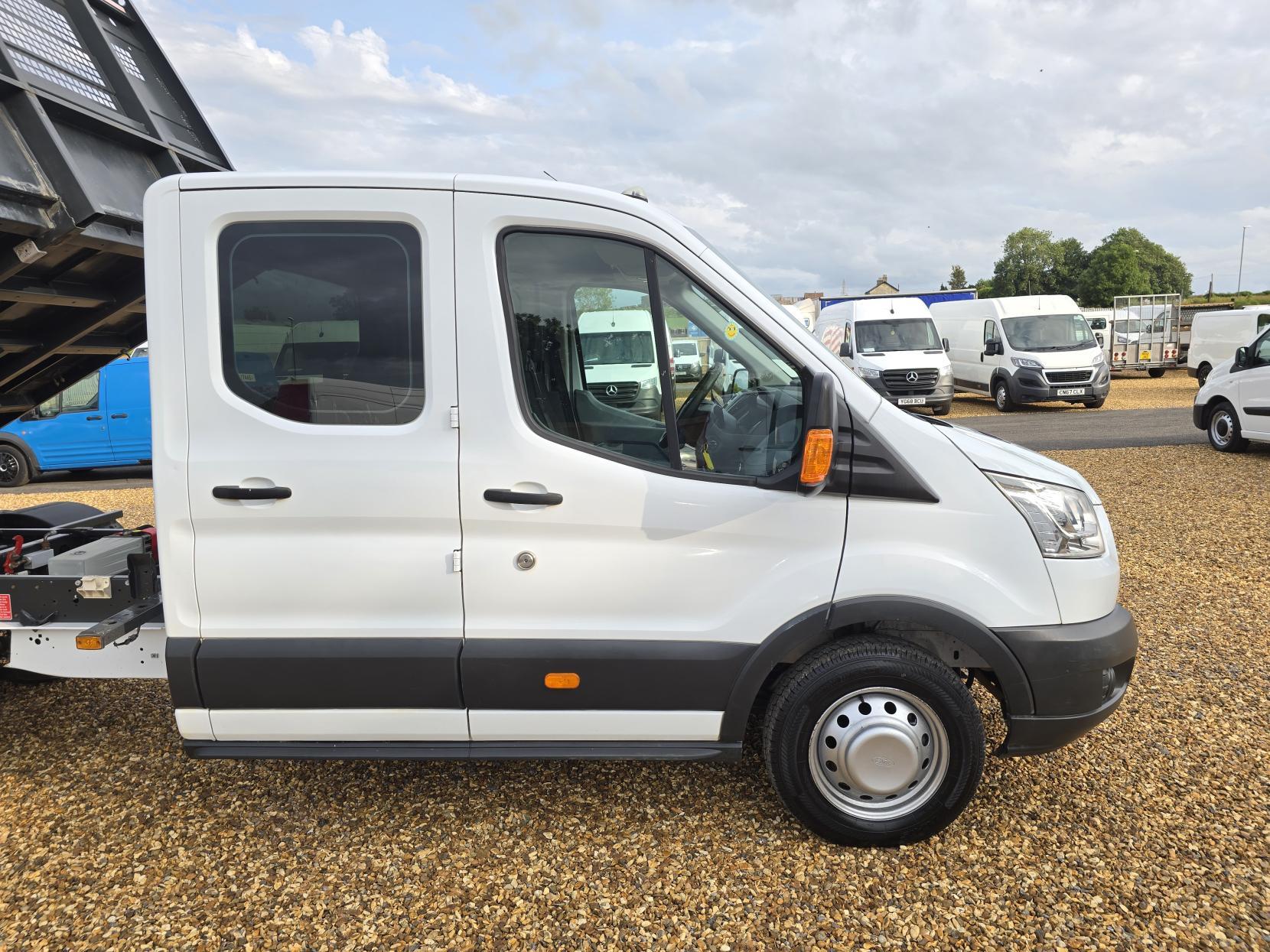 Ford Transit 2.2 TDCi 350 1-Way Double Tipper Double Cab 4dr Diesel Manual RWD L3 Euro 5 (1-Way, 1-Stop) (125 ps)