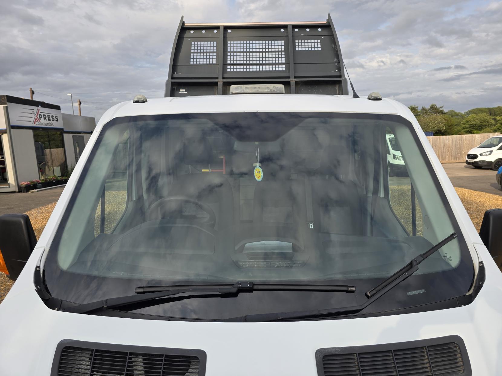 Ford Transit 2.2 TDCi 350 1-Way Double Tipper Double Cab 4dr Diesel Manual RWD L3 Euro 5 (1-Way, 1-Stop) (125 ps)
