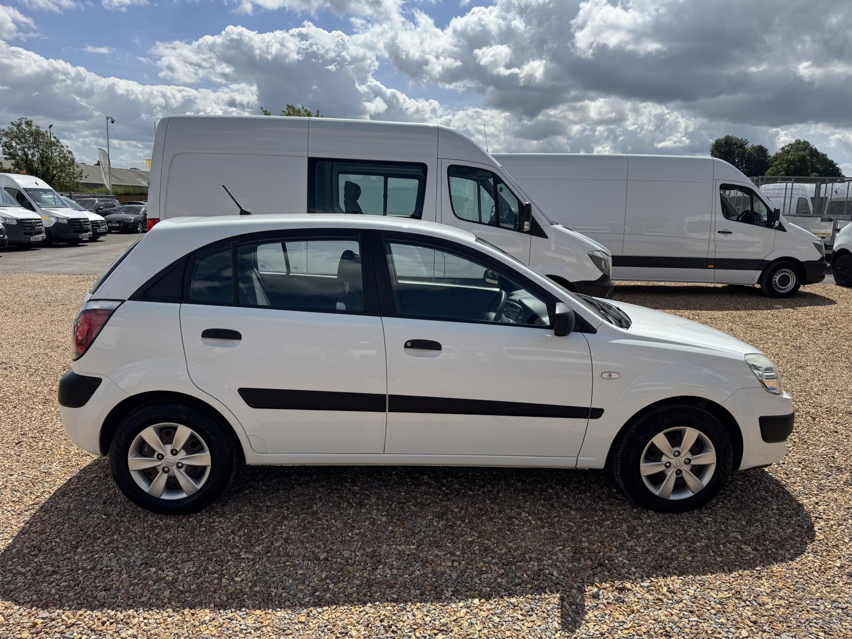 2009 Kia Rio 1.4 Hatchback 5dr Petrol Manual (139 g/km, 95 bhp) - Thumbnail 7