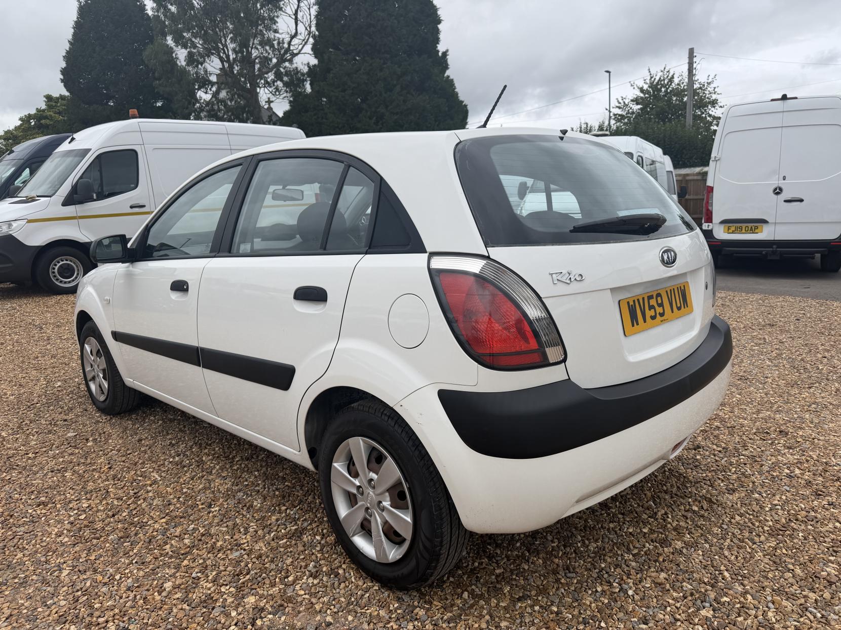 2009 Kia Rio 1.4 Hatchback 5dr Petrol Manual (139 g/km, 95 bhp) - Thumbnail 9
