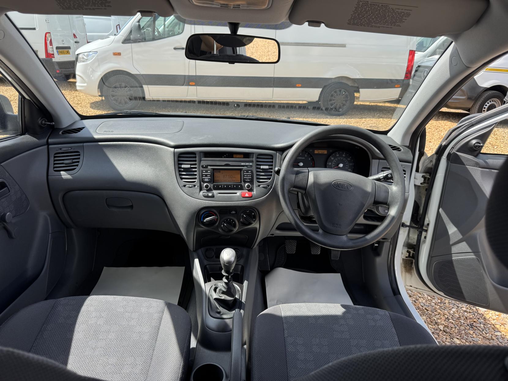 2009 Kia Rio 1.4 Hatchback 5dr Petrol Manual (139 g/km, 95 bhp) - Thumbnail 18