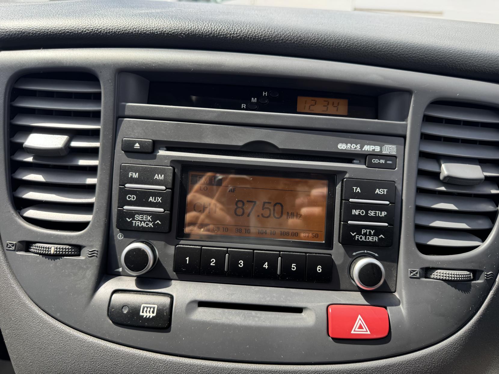 2009 Kia Rio 1.4 Hatchback 5dr Petrol Manual (139 g/km, 95 bhp) - Thumbnail 15