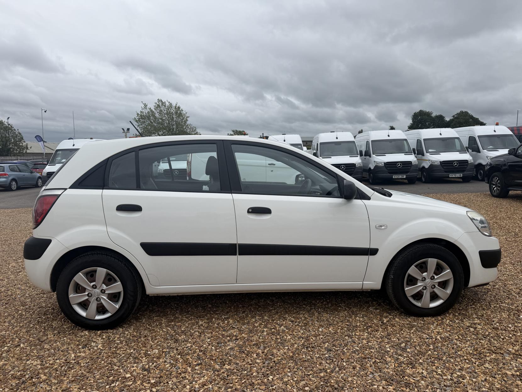 2009 Kia Rio 1.4 Hatchback 5dr Petrol Manual (139 g/km, 95 bhp) - Thumbnail 13
