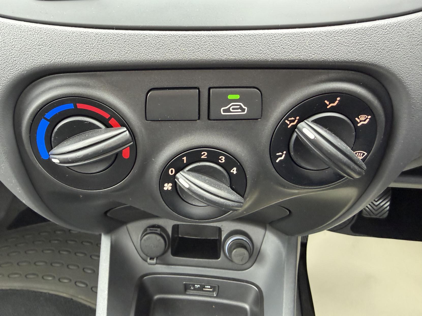 2009 Kia Rio 1.4 Hatchback 5dr Petrol Manual (139 g/km, 95 bhp) - Thumbnail 20
