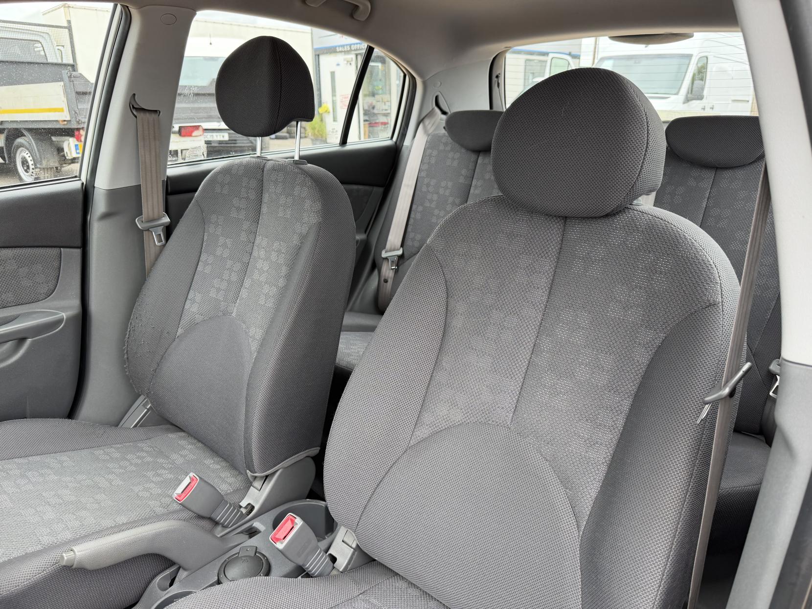 2009 Kia Rio 1.4 Hatchback 5dr Petrol Manual (139 g/km, 95 bhp) - Thumbnail 26