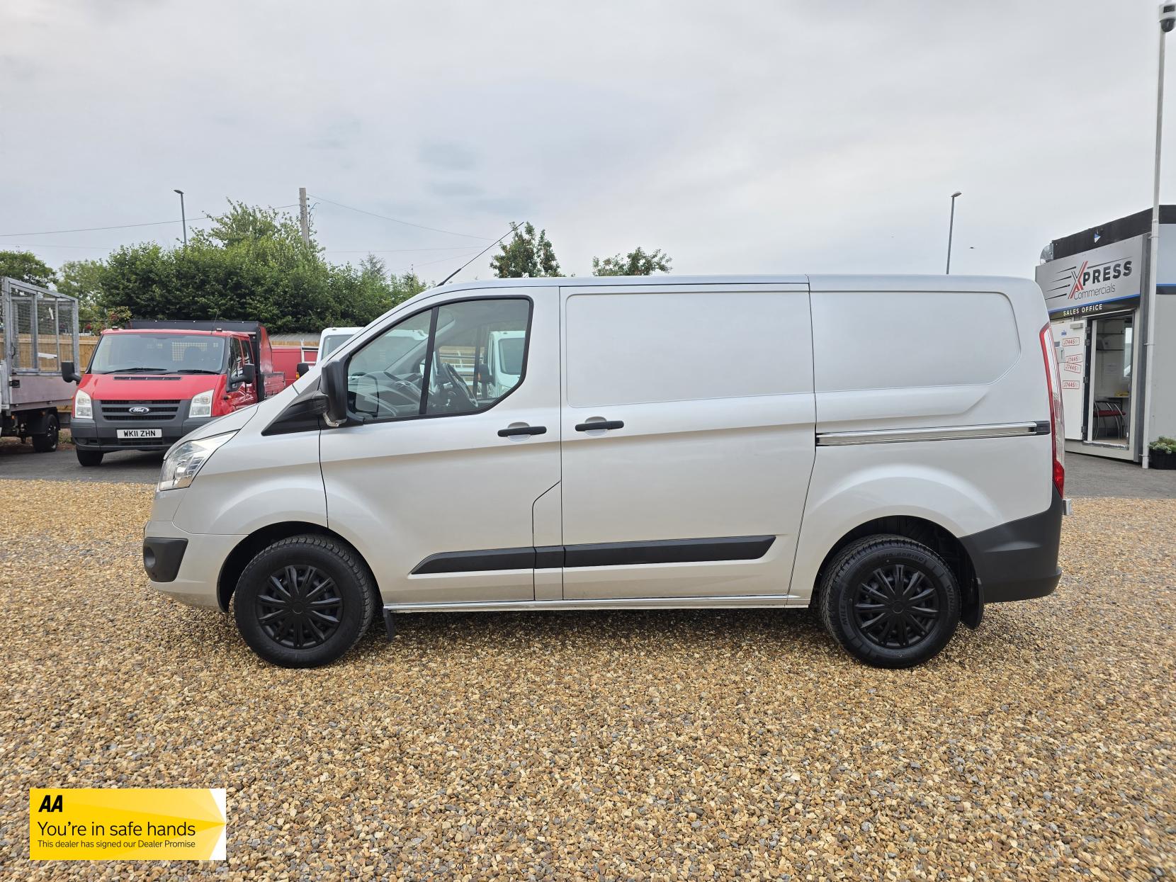 Ford Transit Custom 2.2 TDCi 290 Trend Panel Van 5dr Diesel Manual L1 H1 (186 g/km, 123 bhp)