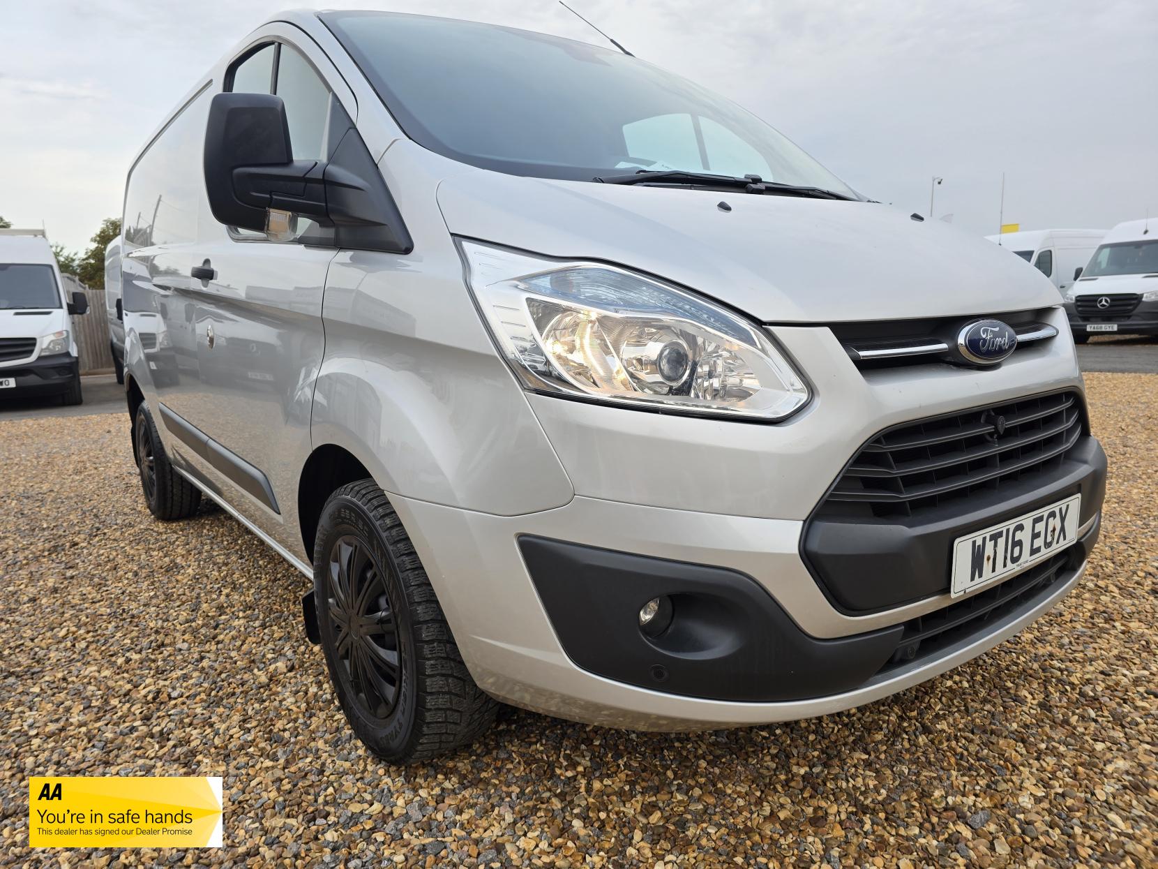 Ford Transit Custom 2.2 TDCi 290 Trend Panel Van 5dr Diesel Manual L1 H1 (186 g/km, 123 bhp)