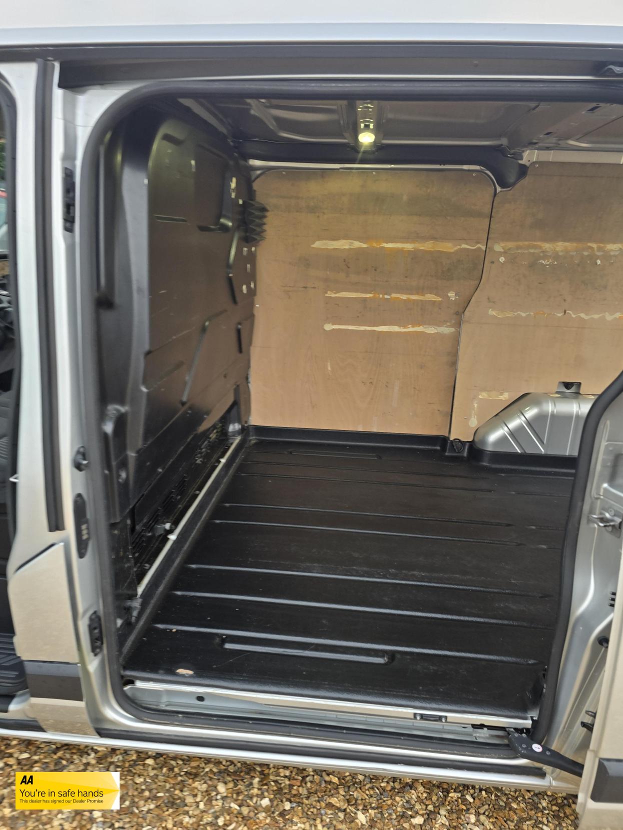 Ford Transit Custom 2.2 TDCi 290 Trend Panel Van 5dr Diesel Manual L1 H1 (186 g/km, 123 bhp)