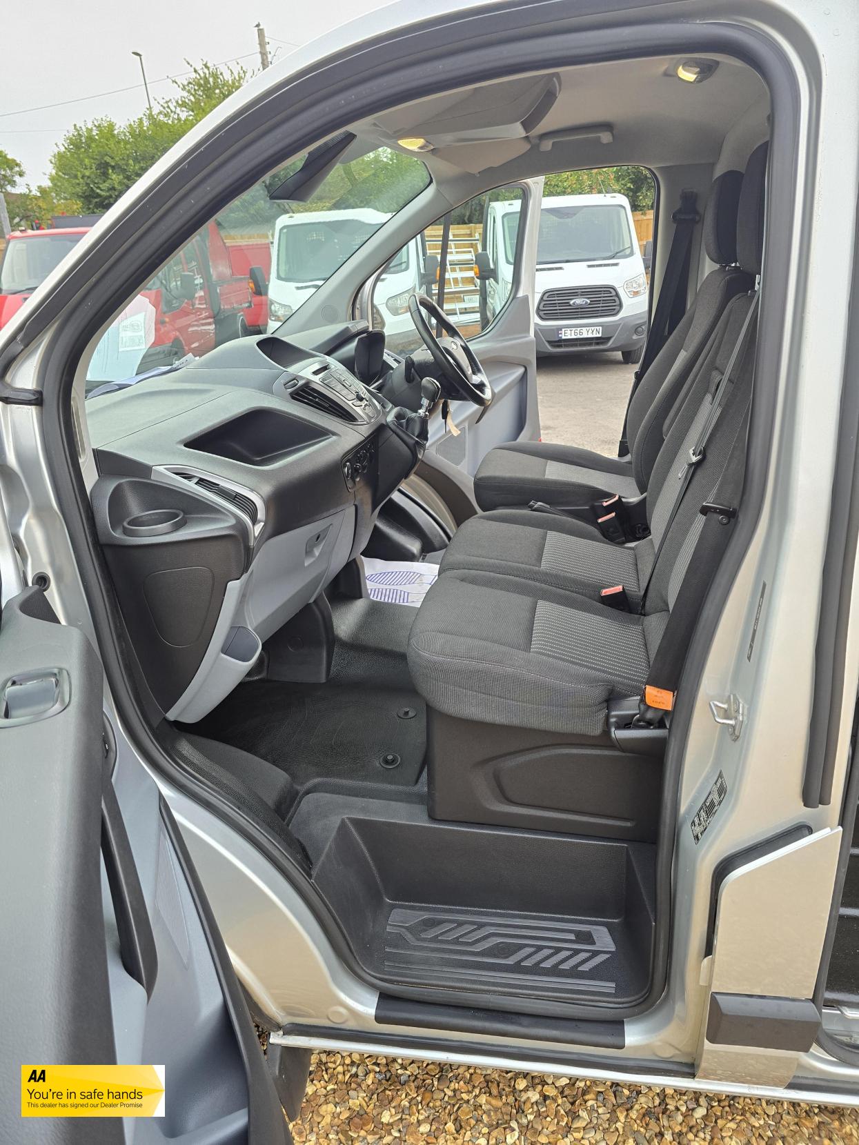 Ford Transit Custom 2.2 TDCi 290 Trend Panel Van 5dr Diesel Manual L1 H1 (186 g/km, 123 bhp)