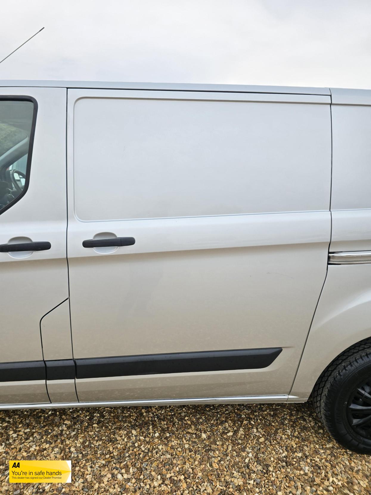Ford Transit Custom 2.2 TDCi 290 Trend Panel Van 5dr Diesel Manual L1 H1 (186 g/km, 123 bhp)