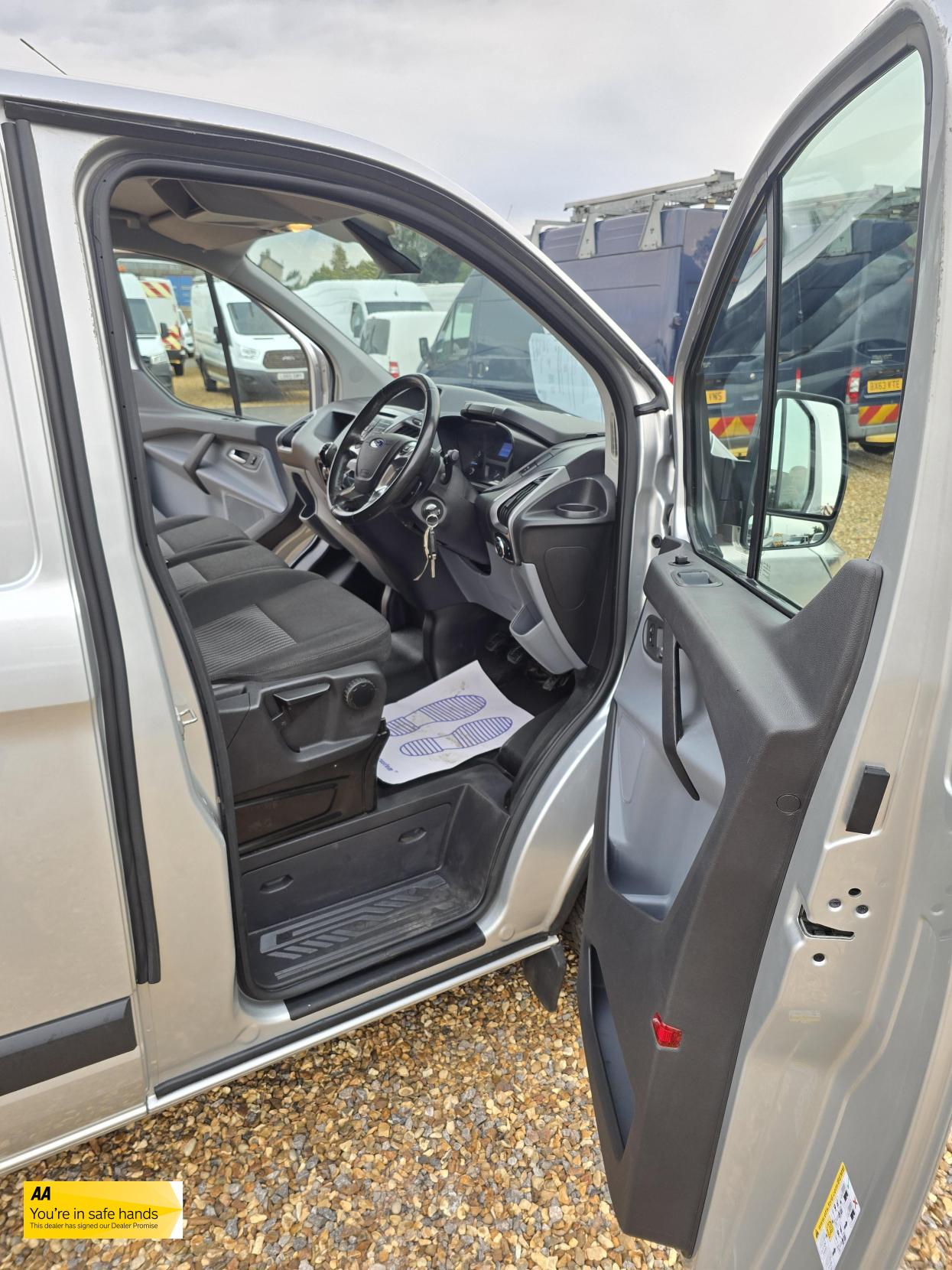 Ford Transit Custom 2.2 TDCi 290 Trend Panel Van 5dr Diesel Manual L1 H1 (186 g/km, 123 bhp)