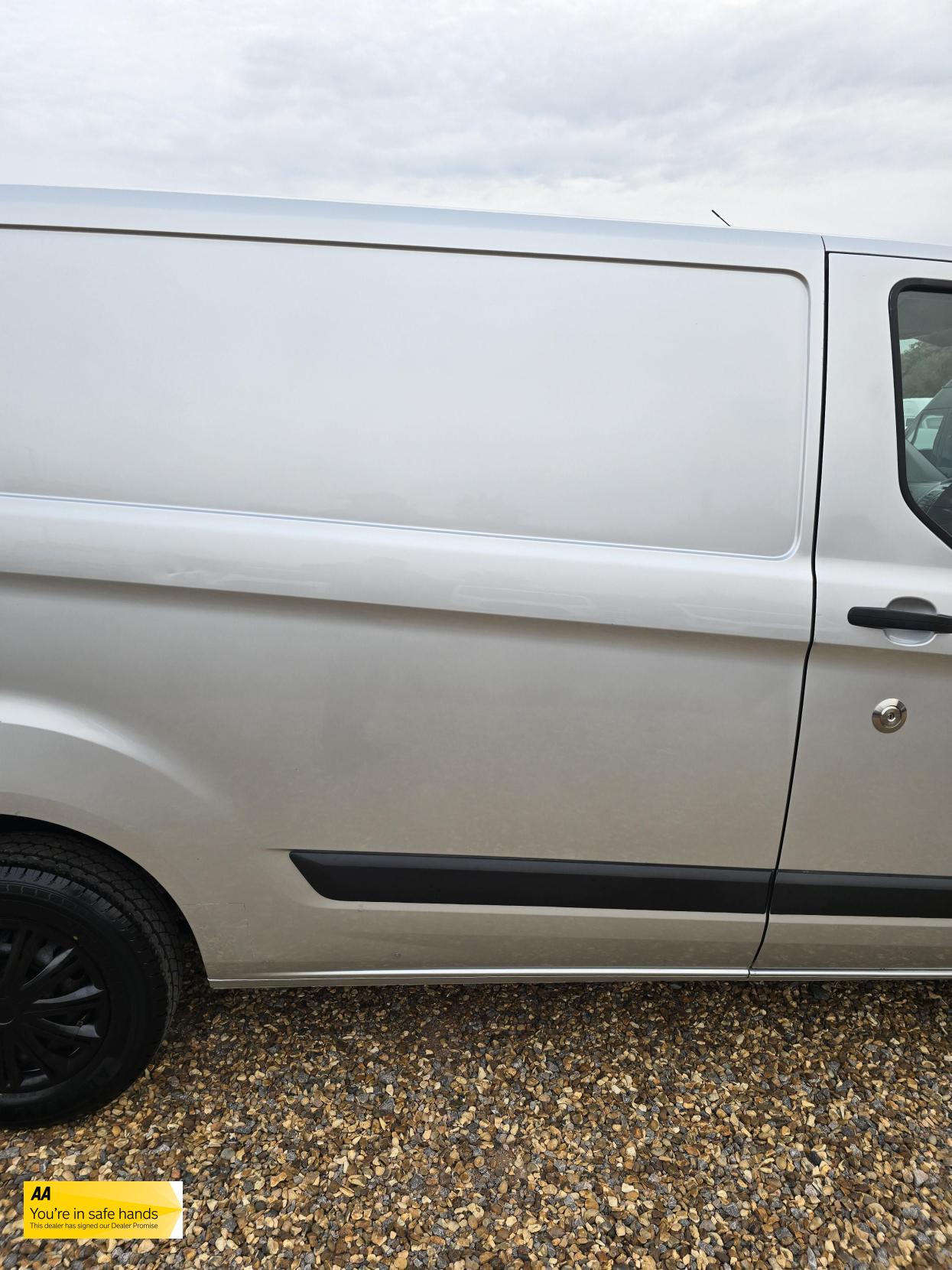Ford Transit Custom 2.2 TDCi 290 Trend Panel Van 5dr Diesel Manual L1 H1 (186 g/km, 123 bhp)