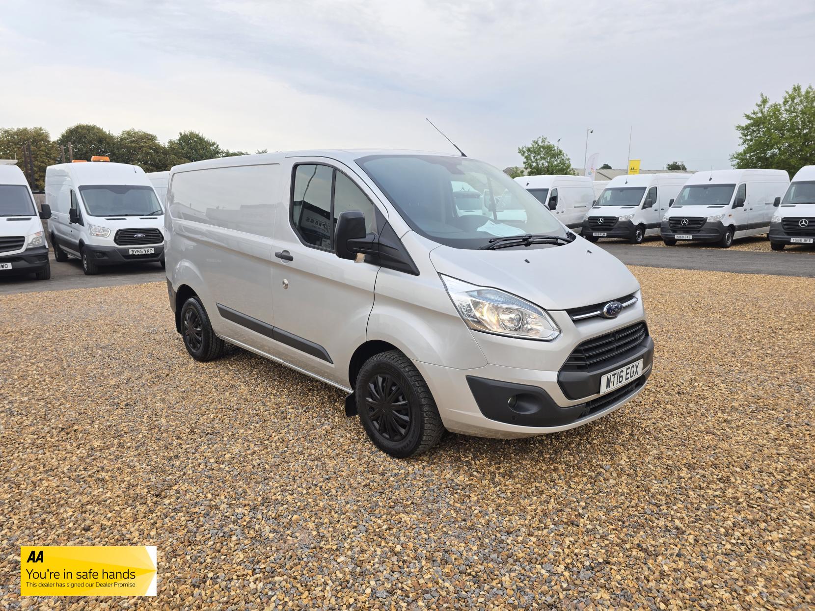 Ford Transit Custom 2.2 TDCi 290 Trend Panel Van 5dr Diesel Manual L1 H1 (186 g/km, 123 bhp)