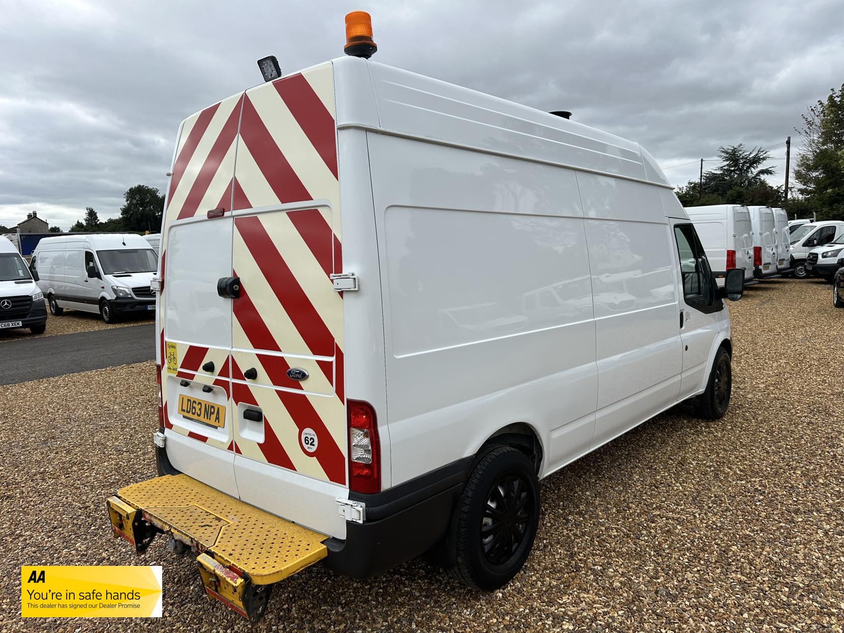 Ford Transit 2.2 TDCi 350 Panel Van 3dr Diesel Manual RWD L3 H3 (224 g/km, 98 bhp)