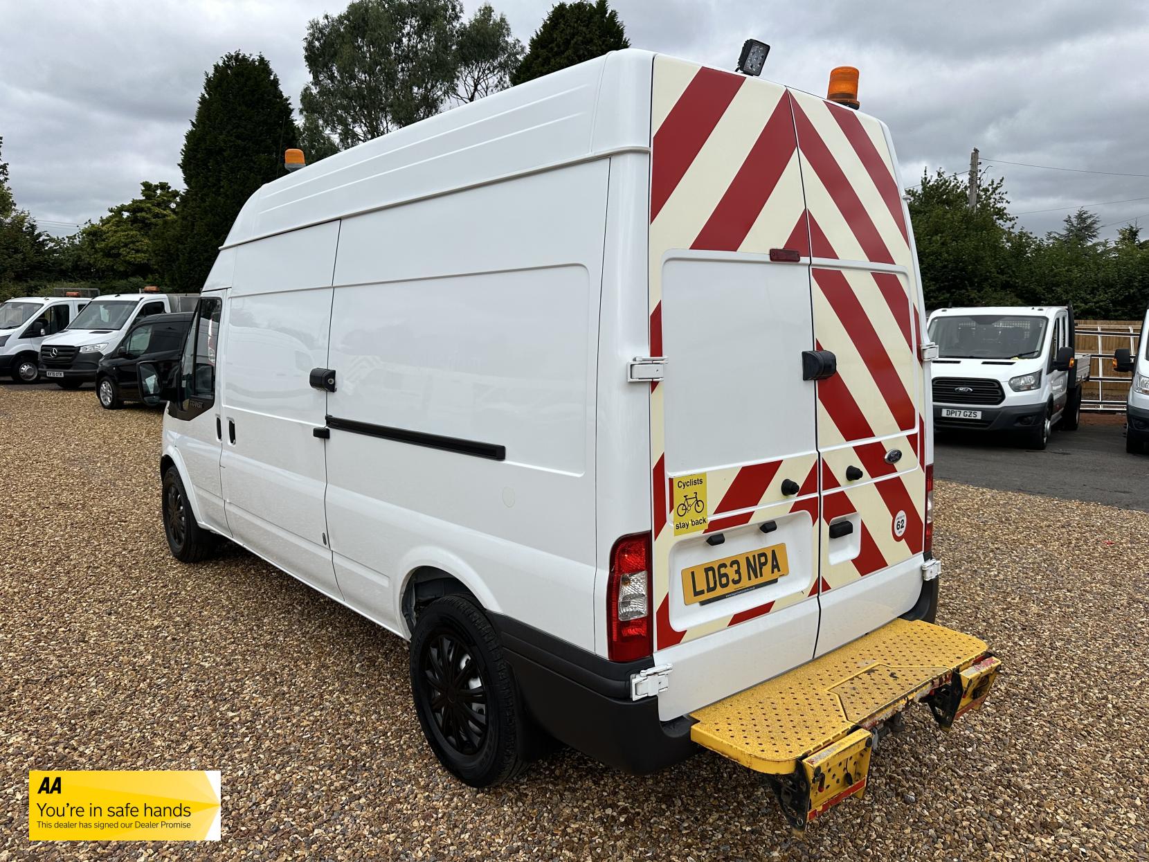 Ford Transit 2.2 TDCi 350 Panel Van 3dr Diesel Manual RWD L3 H3 (224 g/km, 98 bhp)