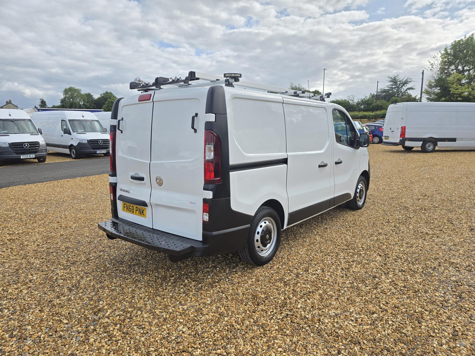 Vauxhall Vivaro 1.6 CDTi 2900 Panel Van 5dr Diesel Manual L1 H1 Euro 6 (s/s) (95 ps)