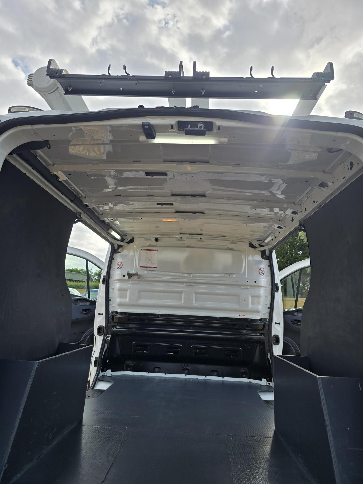Vauxhall Vivaro 1.6 CDTi 2900 Panel Van 5dr Diesel Manual L1 H1 Euro 6 (s/s) (95 ps)