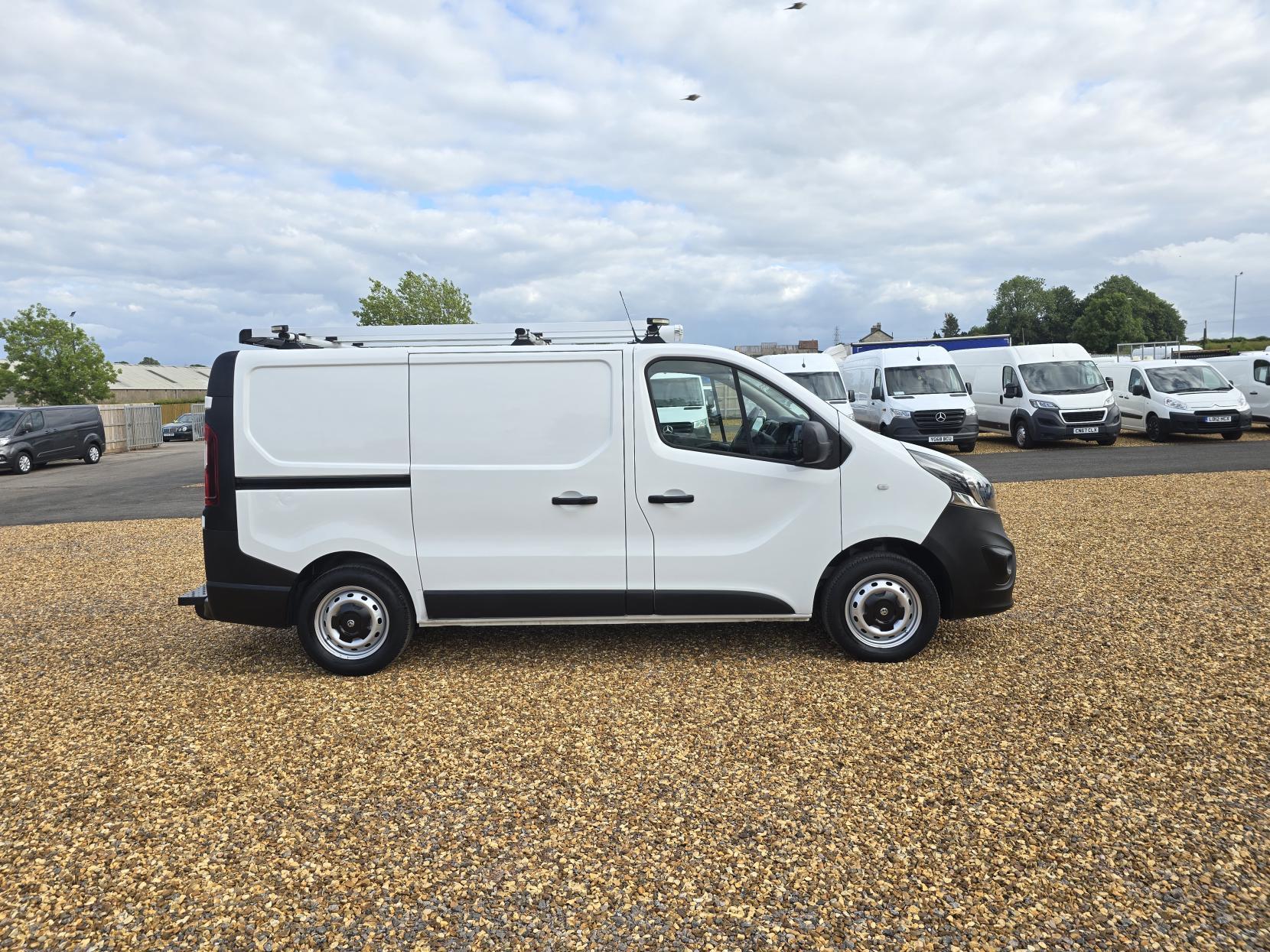 Vauxhall Vivaro 1.6 CDTi 2900 Panel Van 5dr Diesel Manual L1 H1 Euro 6 (s/s) (95 ps)