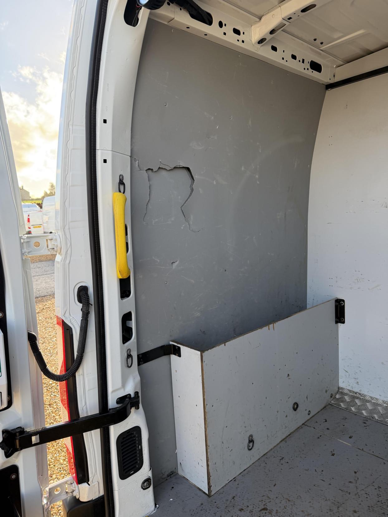 Vauxhall Movano 2.3 CDTi 3500 Panel Van 5dr Diesel Manual FWD L2 H2 Euro 6 (130 ps)