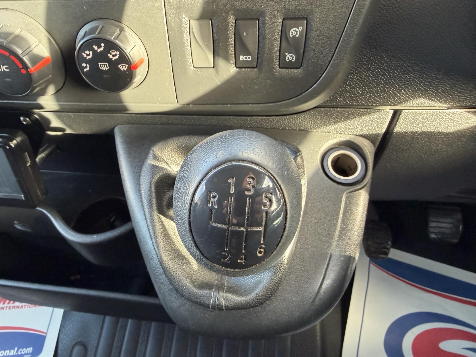 Vauxhall Movano 2.3 CDTi 3500 Panel Van 5dr Diesel Manual FWD L2 H2 Euro 6 (130 ps)