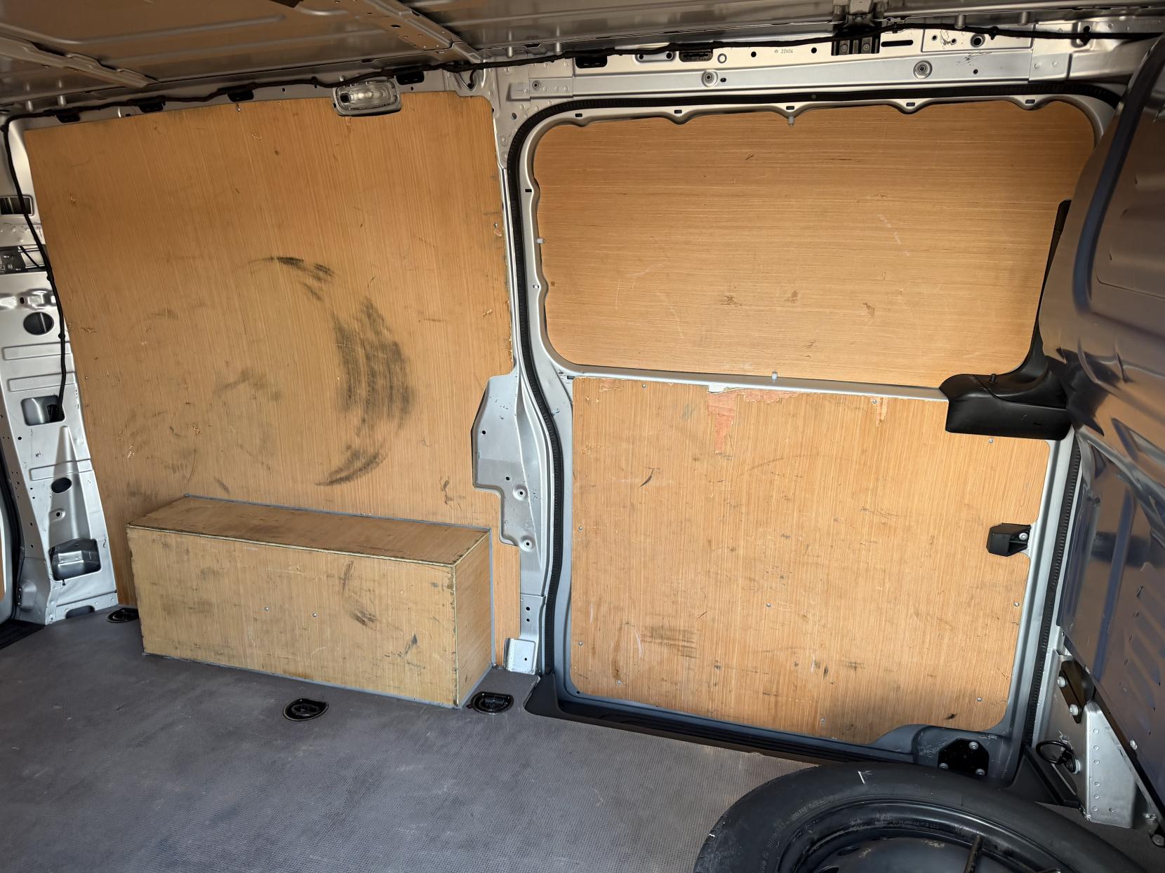 2022 Mercedes-Benz Vito 2.0 114 CDI Progressive Panel Van 5dr Diesel G-Tronic RWD L2 Euro 6 (s/s) (LWB) (136 ps) - Thumbnail 36
