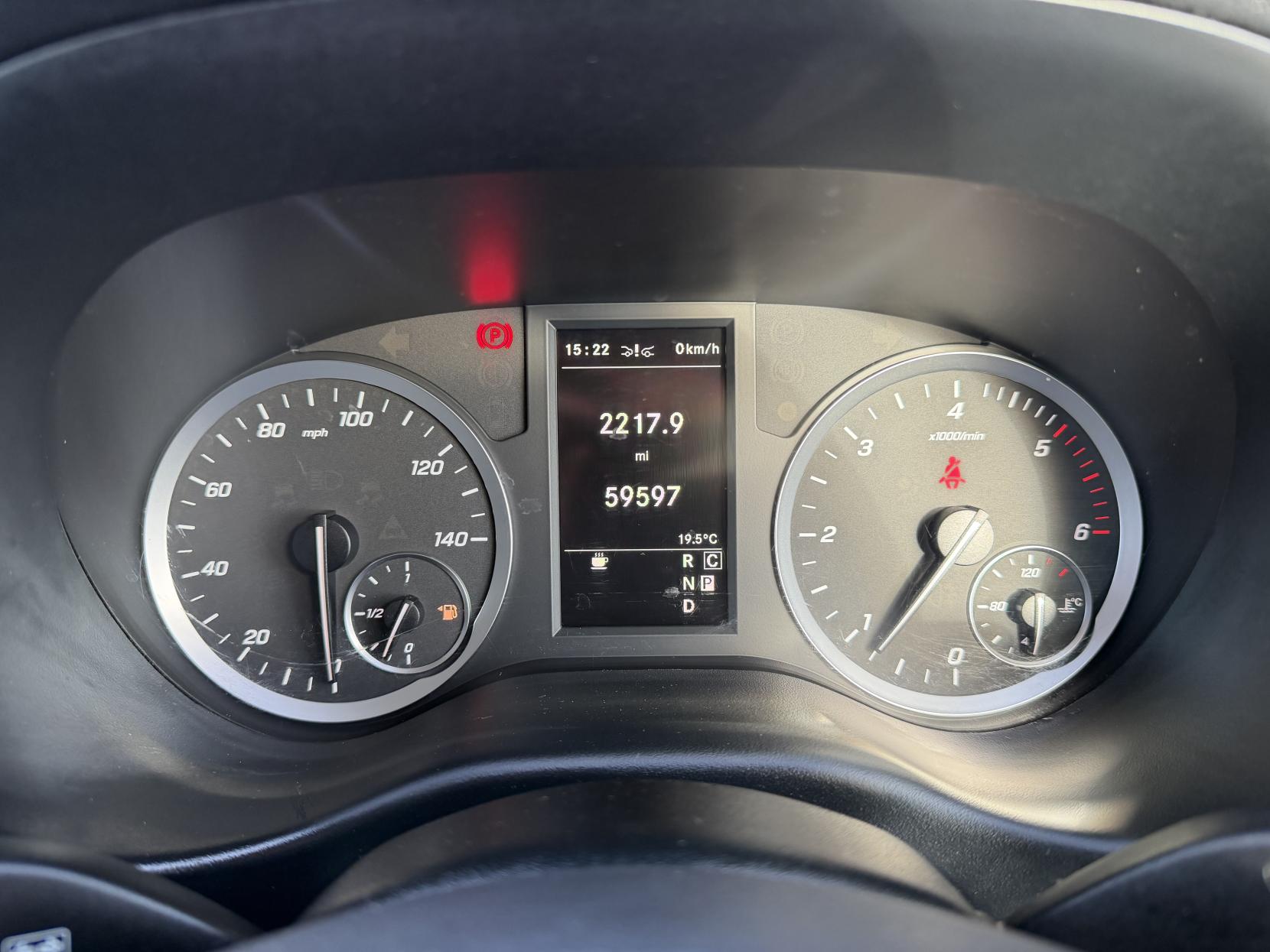 2022 Mercedes-Benz Vito 2.0 114 CDI Progressive Panel Van 5dr Diesel G-Tronic RWD L2 Euro 6 (s/s) (LWB) (136 ps) - Thumbnail 18